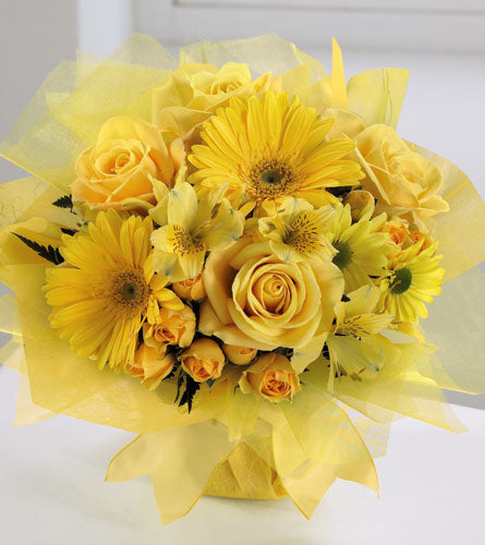 FTD's Sun & Stars Bouquet - arrangement of yellow flowers.